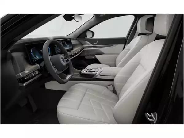 BMW 750 xDrive Sedan - Photo 3