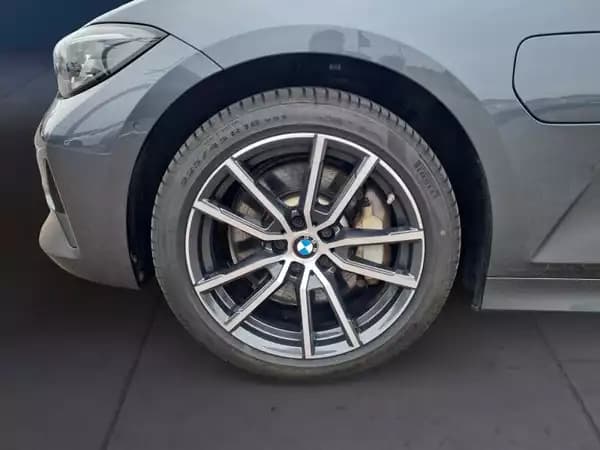 BMW 330 e xDrive touring - Photo 3