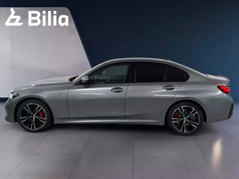 BMW 330 330d xDrive M-sport - Photo 1