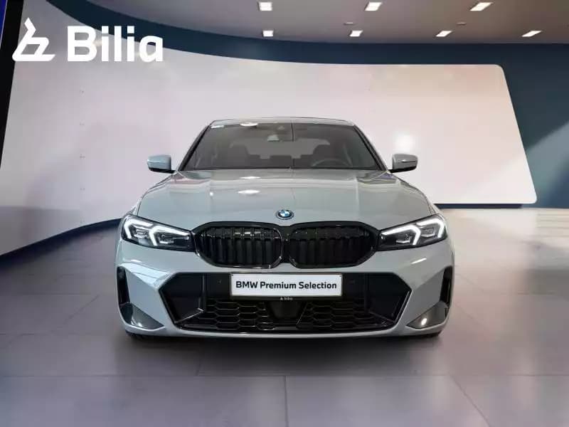 BMW 330 330e xDrive M-sport - Photo 1