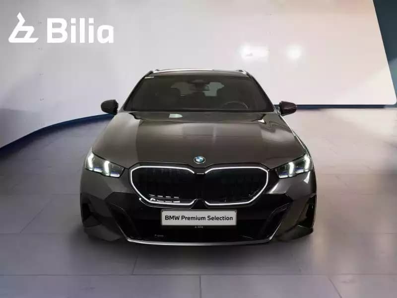 BMW 520 520i M-sport - Photo 1