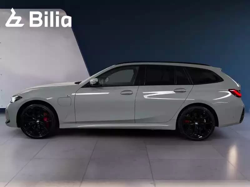 BMW 330 330e xDrive M-sport - Photo 1