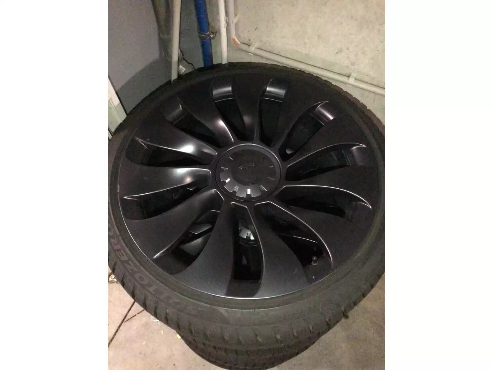Jantes alu + Pneus hiver 21 255/35 R21 98V - Photo 1