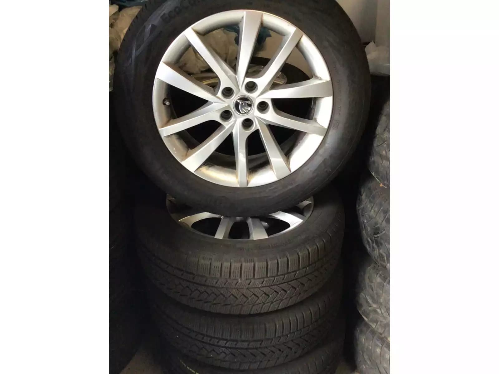 Jantes alu + Pneus été 18 235/55 R18 100V - Photo 1