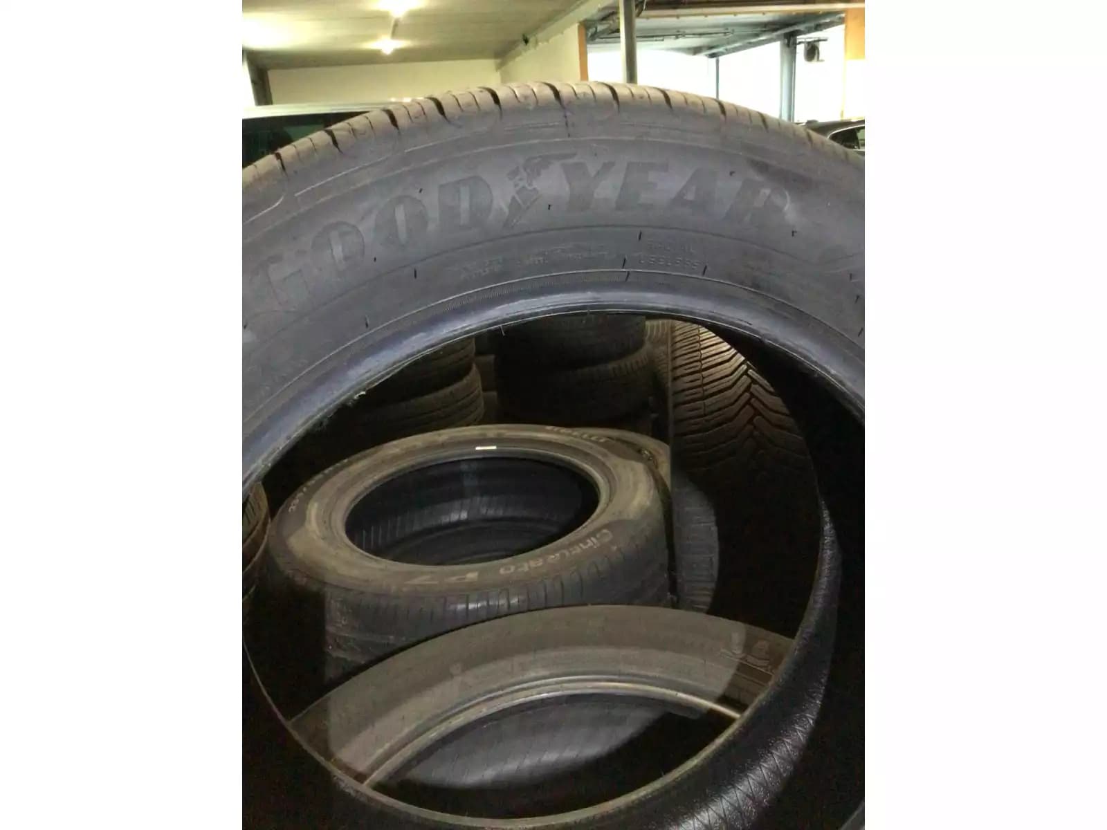 Pneus été 18 195/60 R18 96H - Photo 1