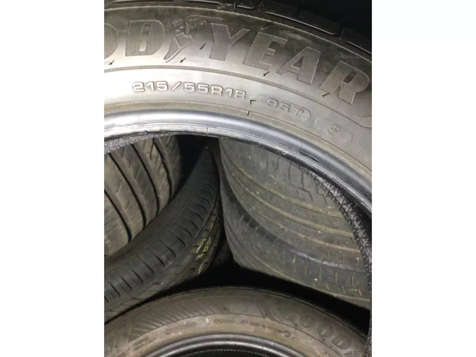 Pneus été 18 215/55 R18 95T - Photo 1