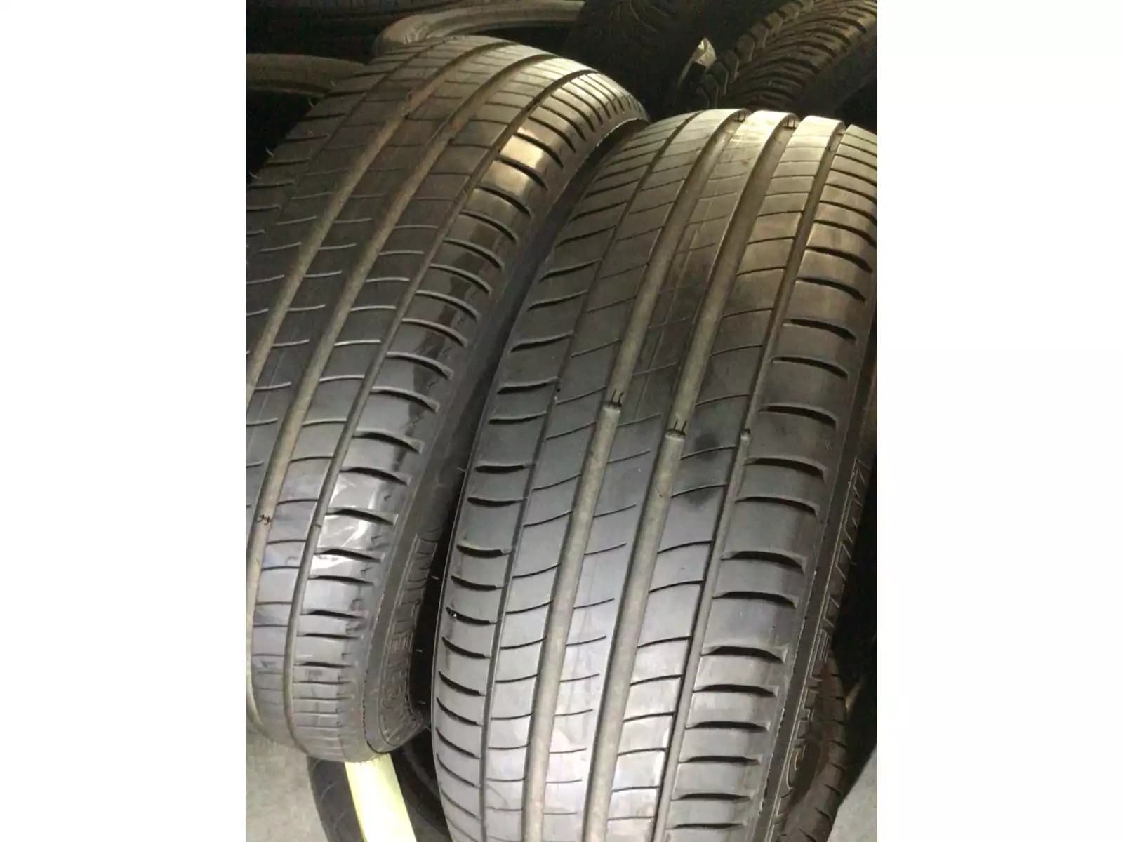 Pneus été 17 215/65 R17 99V - Photo 1