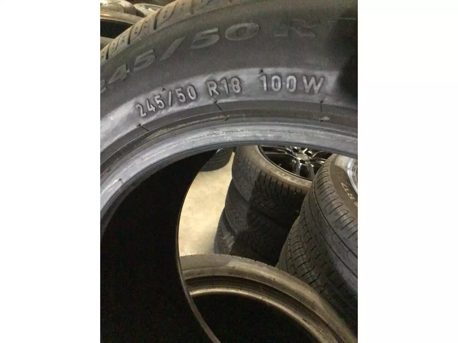 Pneus été 18 245/50 R18 100W - Photo 1