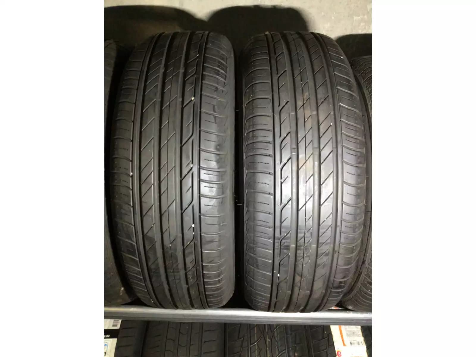 Pneus été 16 205/65 R16 95W - Photo 1