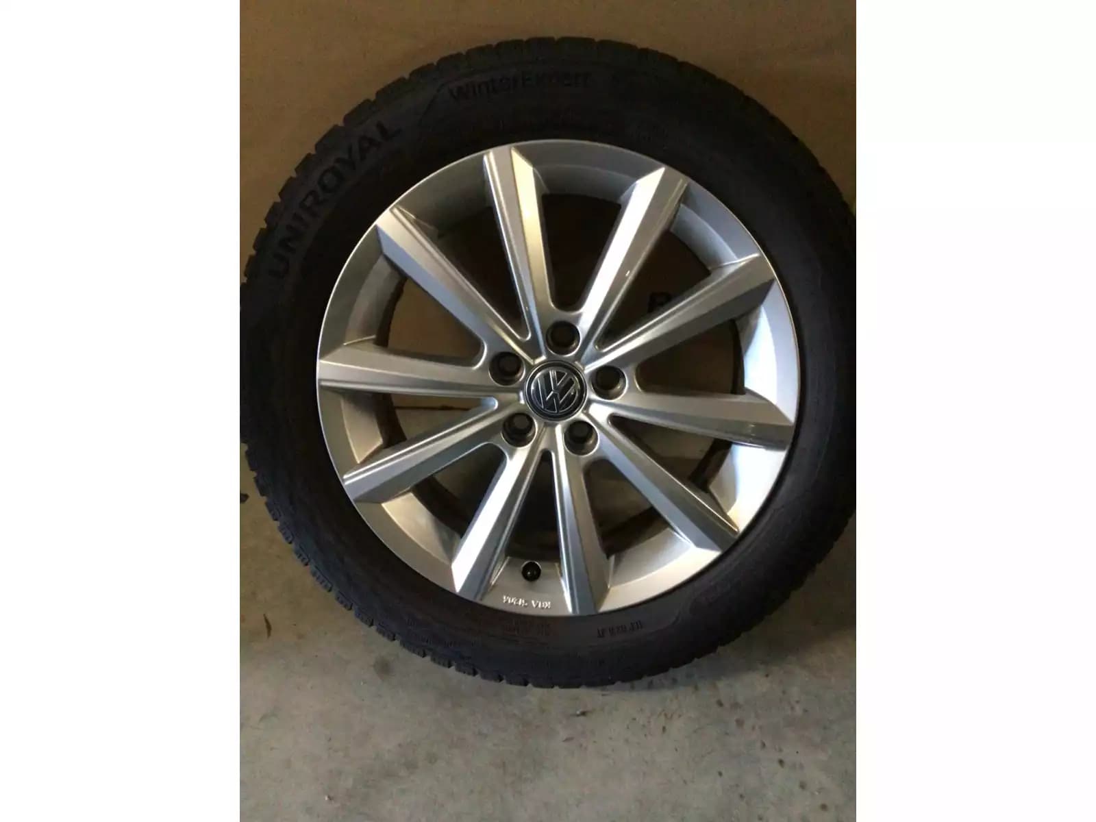 Jantes alu + Pneus hiver 16 185/60 R16 86H - Photo 1