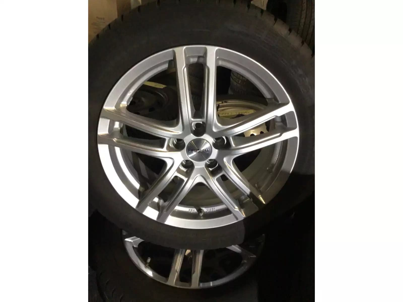 Jantes alu + Pneus été 17 205/55 R17 91V - Photo 1
