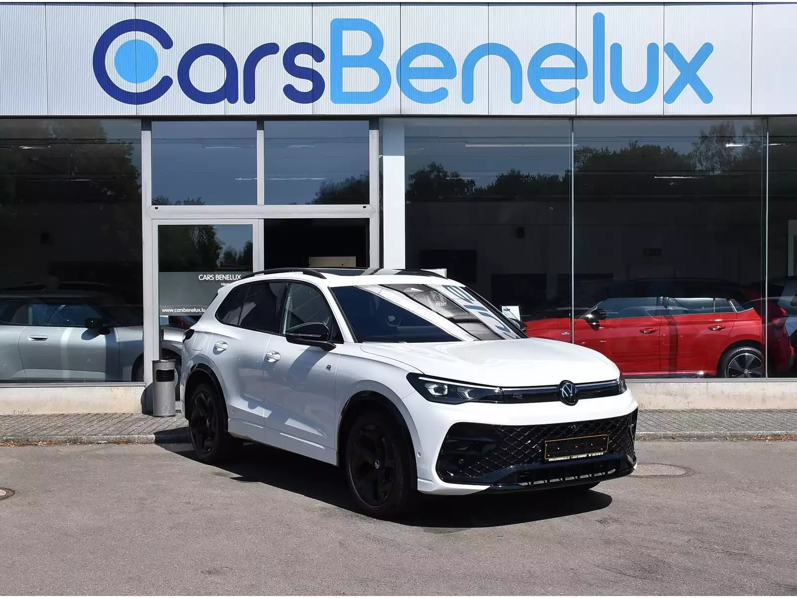 Volkswagen Tiguan 2.0 TDI R-Line DSG PANO CHFF ADD TRAVEL CAM360 1° MAIN - Photo 1