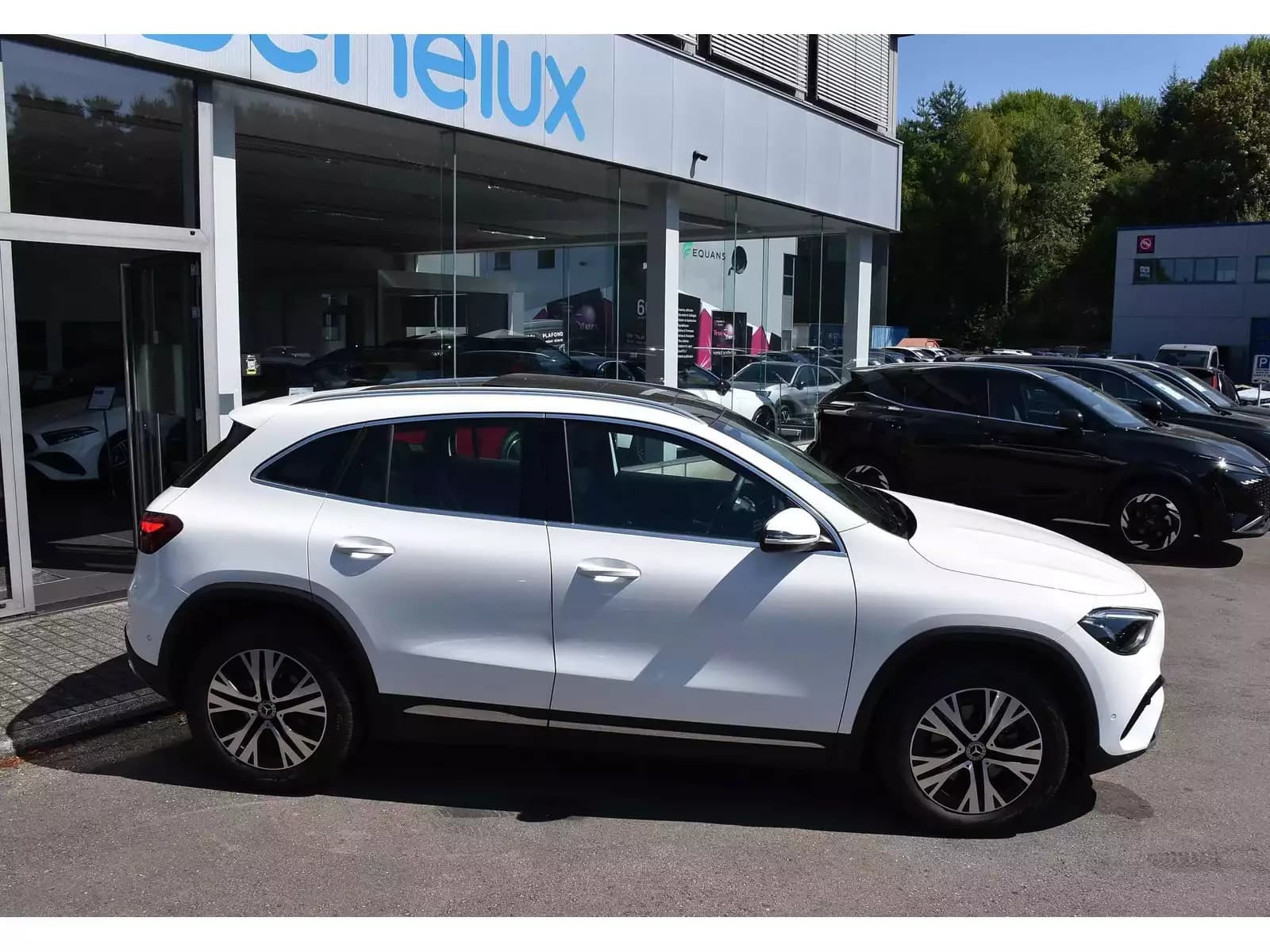 Mercedes-Benz GLA 200 CDI Progressive 8G-Tronic PANO CHFF ADD LANE GPS CAM 1° MAIN - Photo 1