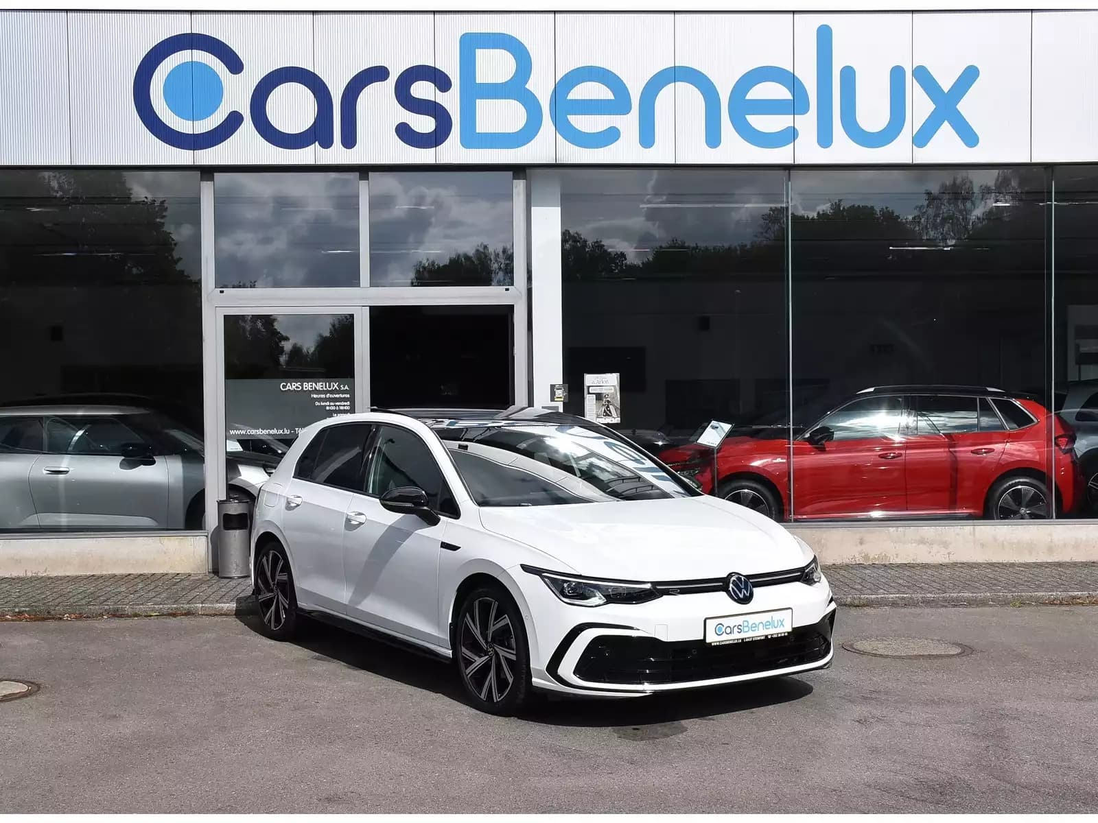Volkswagen Golf 1.5 eTSI R-Line DSG TO ATT RMQ TRAVEL PARK CAM KEYLESS - Photo 1