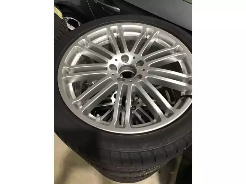 Jantes alu + Pneus été 19 255/40 R19 100Y - Photo 1