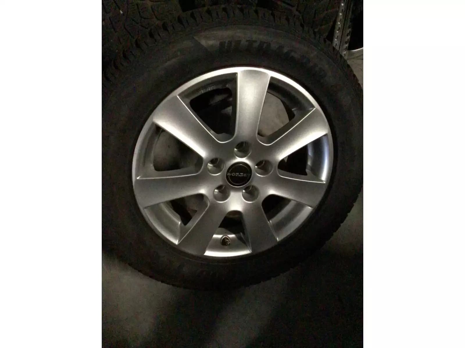 Jantes alu + Pneus hiver 16 225/55 R16 95H - Photo 1