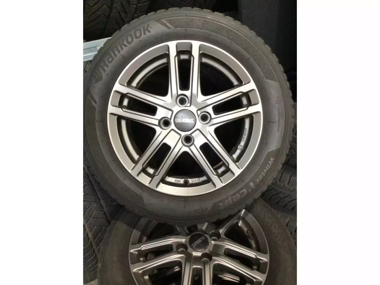 Jantes alu + Pneus hiver 15 195/60 R15 88T - Photo 1