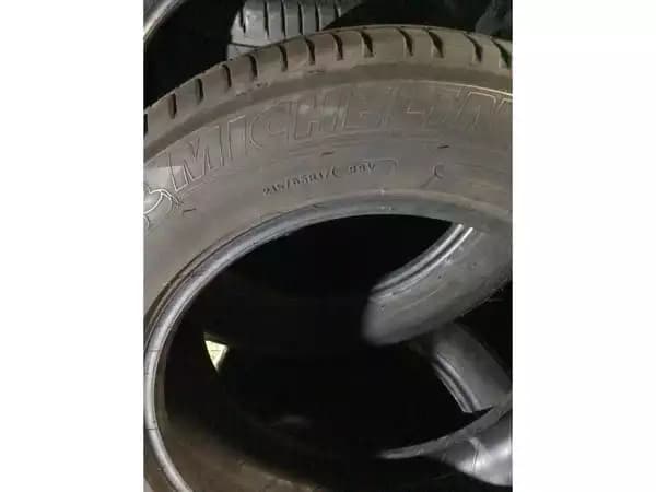 Pneus été 17 215/65 R17 99V - Photo 2