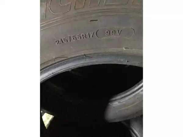 Pneus été 17 215/65 R17 99V - Photo 2