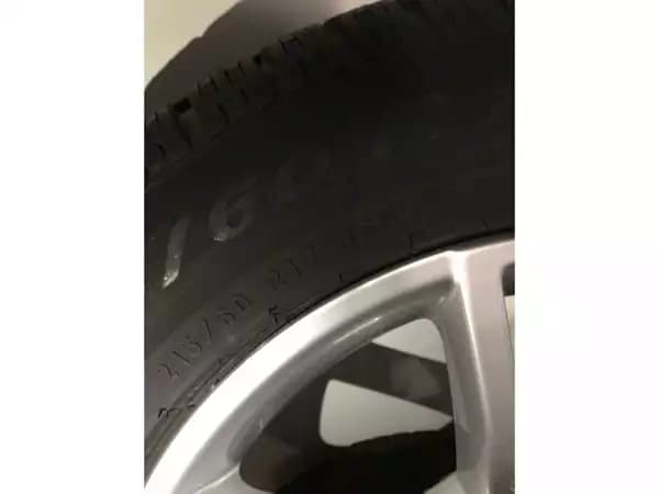 Jantes alu + Pneus hiver 17 215/60 R17 96H - Photo 2