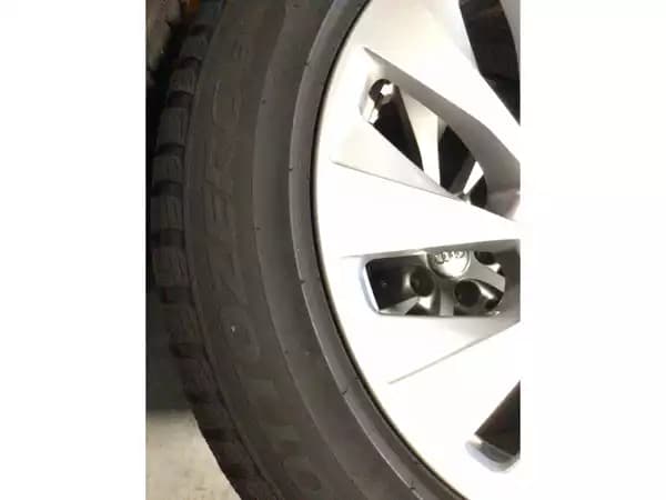 Jantes alu + Pneus hiver 18 225/55 R18 102V - Photo 3