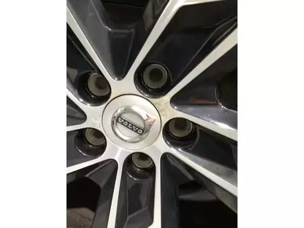 Jantes alu + Pneus hiver 18 215/55 R18 99V - Photo 2