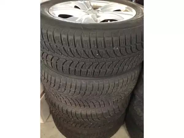 Jantes alu + Pneus hiver 18 235/60 R18 103H - Photo 2