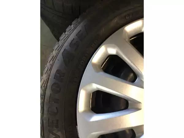 Jantes acier + Pneus toutes saisons 15 195/60 R15 88V - Photo 2