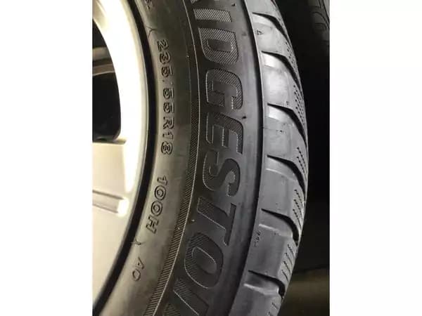 Jantes alu + Pneus hiver 18 235/55 R18 100H - Photo 2