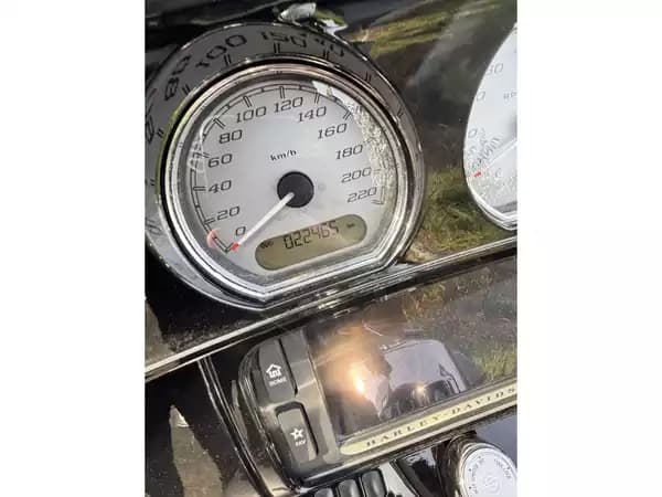 Harley-Davidson Street Glide Special - Photo 3