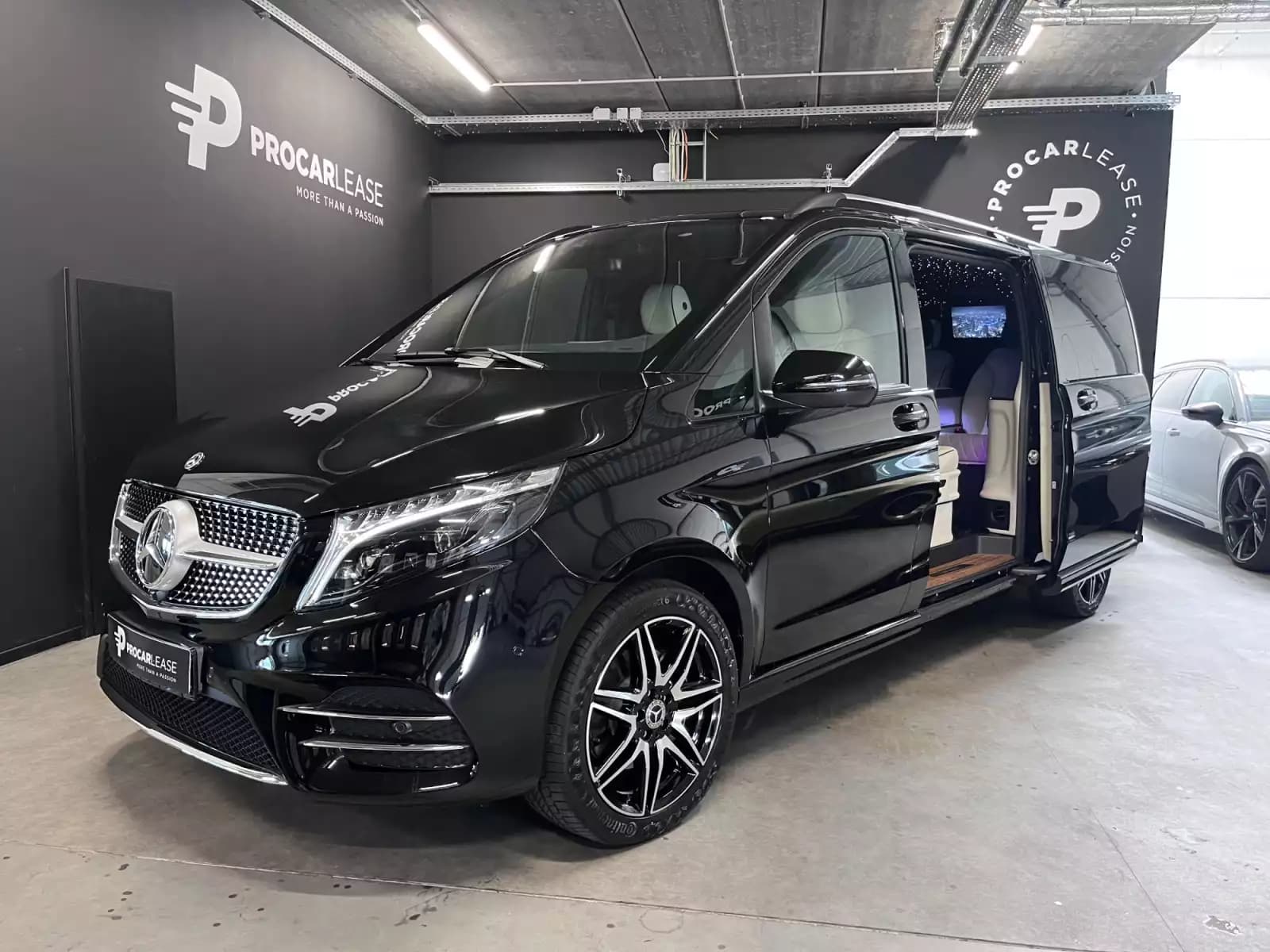 Mercedes-Benz V 300 V300 D VIP EXTRA LANG L3/ STOCK/**FULL** - Photo 1