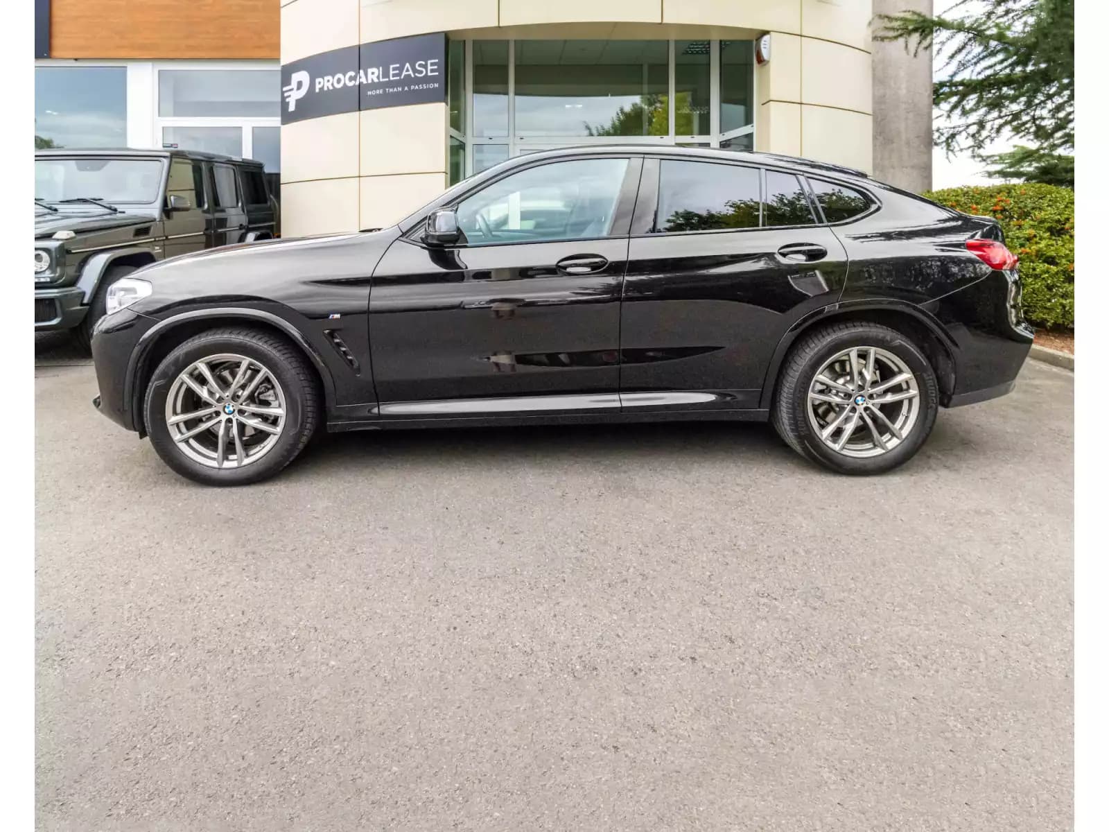 BMW X4 xDrive 20d/ 4WD /M PAKET/NAVI /LED/19/360°/KEYLESS - Photo 1