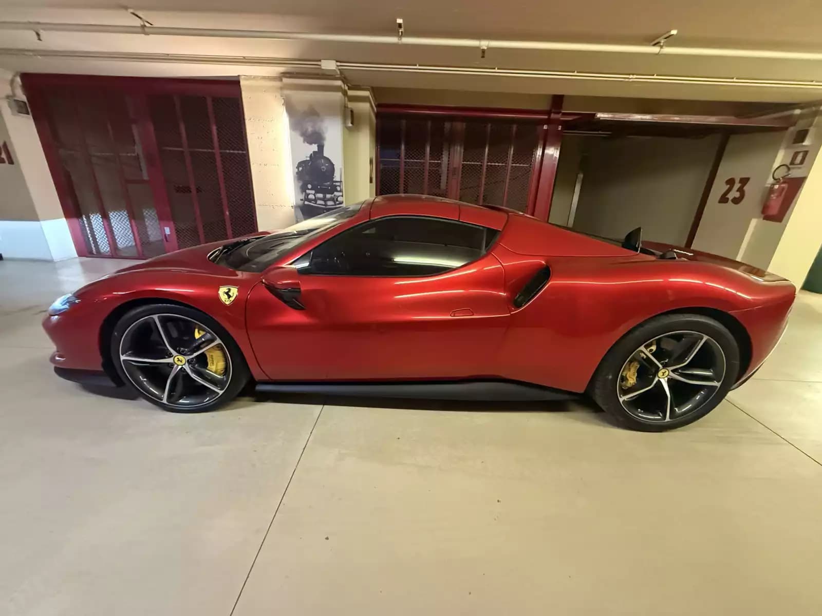 Ferrari 296 GTS GTS / ROSSO MAGMA / ADAS - Photo 1