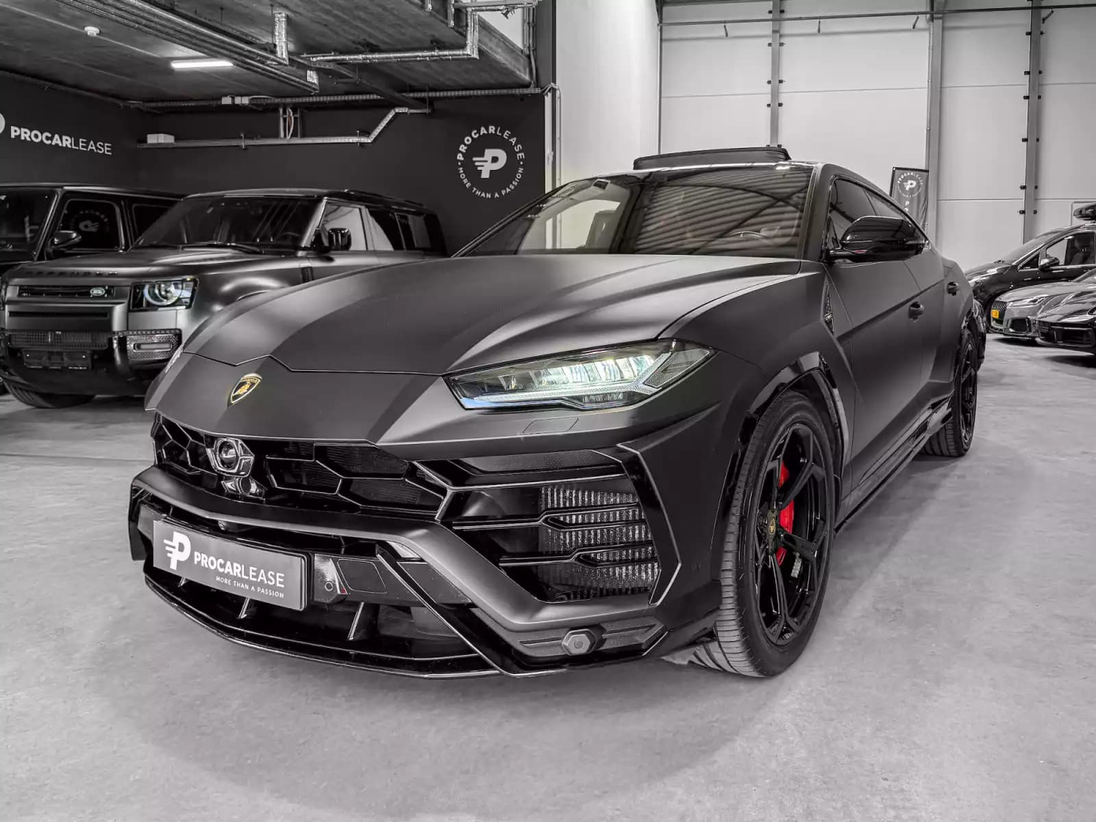 Lamborghini Urus 4.0 V8 Auto./PANO/22/360°/HUD/CARBON/VOLL - Photo 1