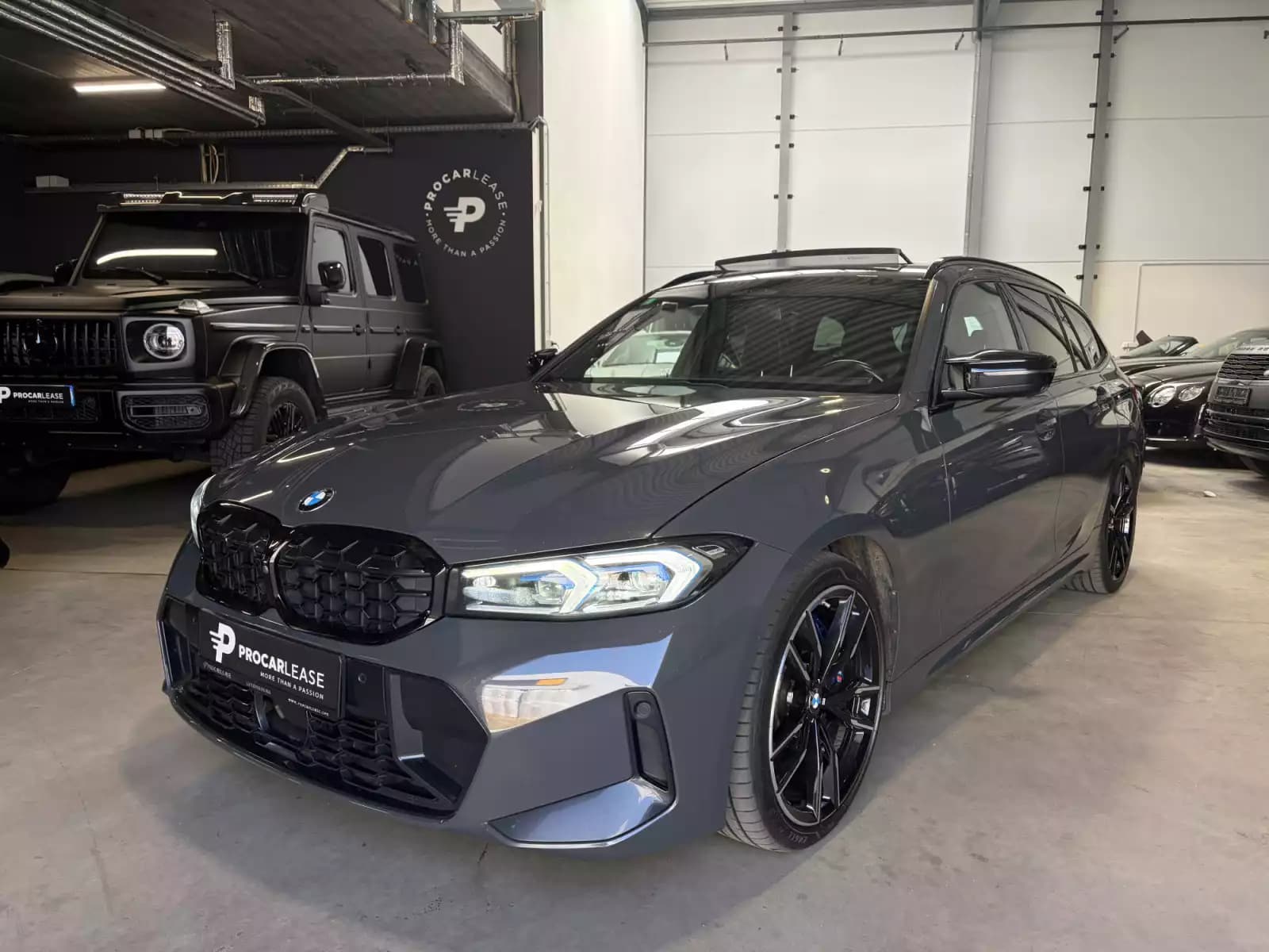 BMW 340 Touring M340 d xDrive/Pano/HUD/Camera/19/ACC/ - Photo 1