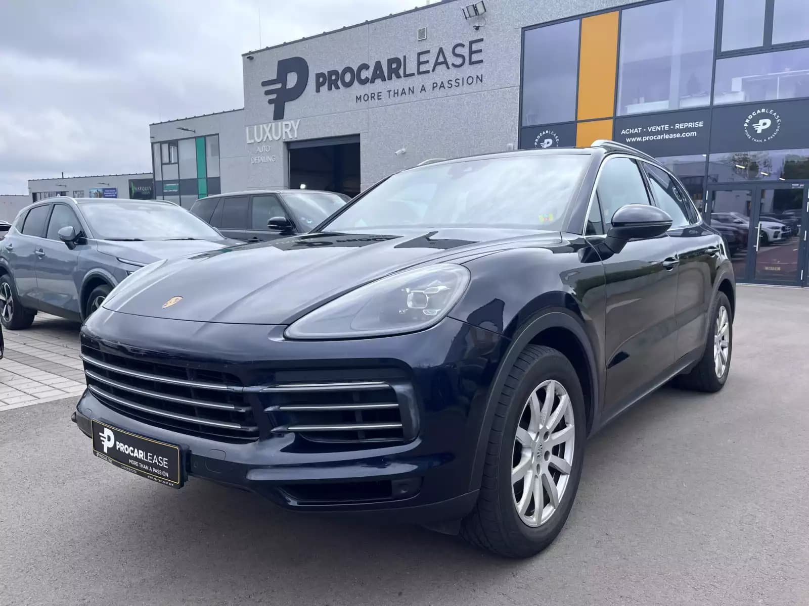 Porsche Cayenne 3.0 V6/PANORAMA/KAMERA/21/1ST H/VOLL SERVICE PORSCHE - Photo 1