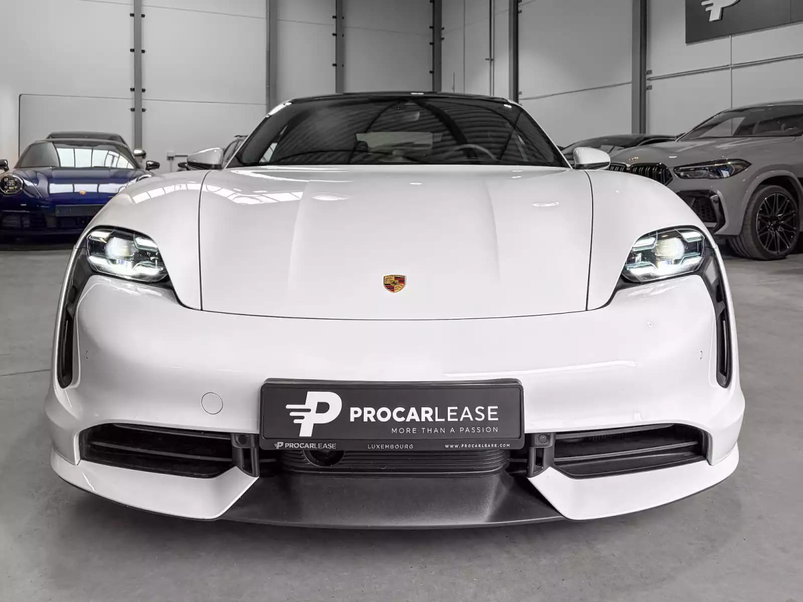 Porsche Taycan PORSCHE TAYCAN TURBO /APPROVED/ PURE WHITE | SPORT CHRONO | TOIT PANO | 21" MISSION E | BOSE | AFFICHAGE PASSAGER | PSCB - Photo 1