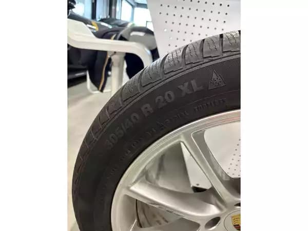 Jantes alu + Pneus hiver 20 305/40 R20 112V - Photo 2