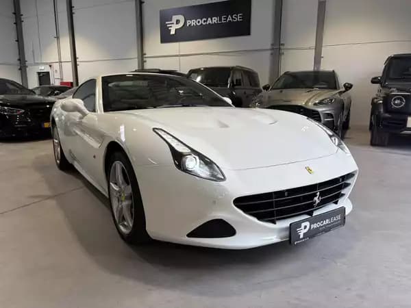 Ferrari California California T / 3.9 V8 / 4-Sitzer / - Photo 2