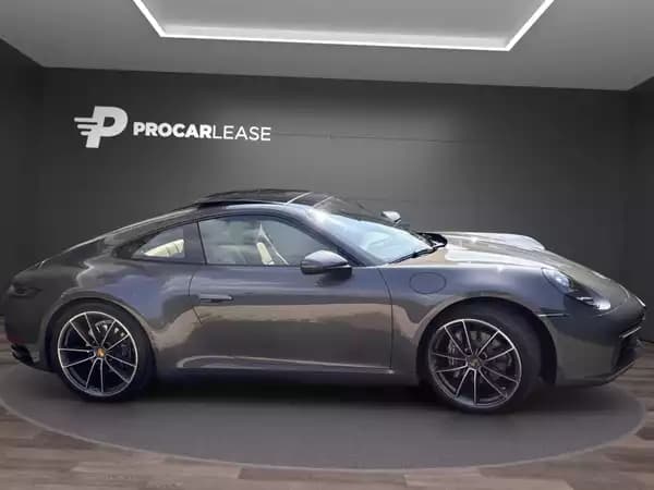 Porsche 911 992 CARRERA 4 - Photo 2