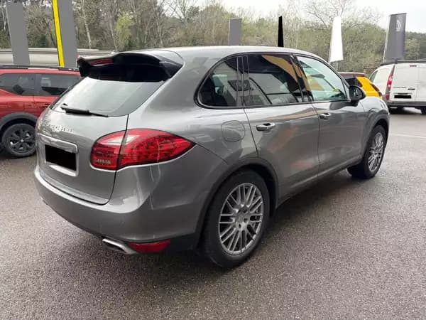 Porsche Cayenne 3.0d 245 Tiptronic / 1er prop / Toit pano - Photo 2