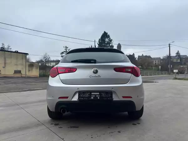 Alfa Romeo Giulietta 1.6 JTD-M 105 Distinctive - Photo 3