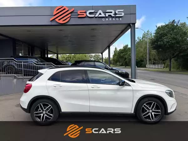 Mercedes-Benz GLA 200 Cdi Night Pack 7G-DCT - Photo 2