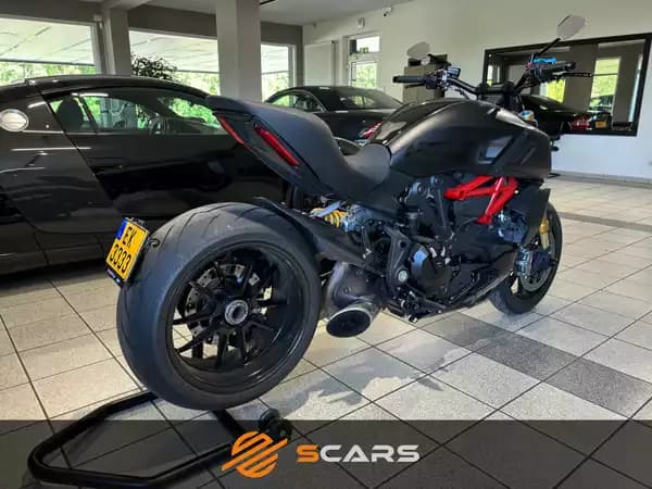 Ducati Diavel 1260S 159cv - Photo 2