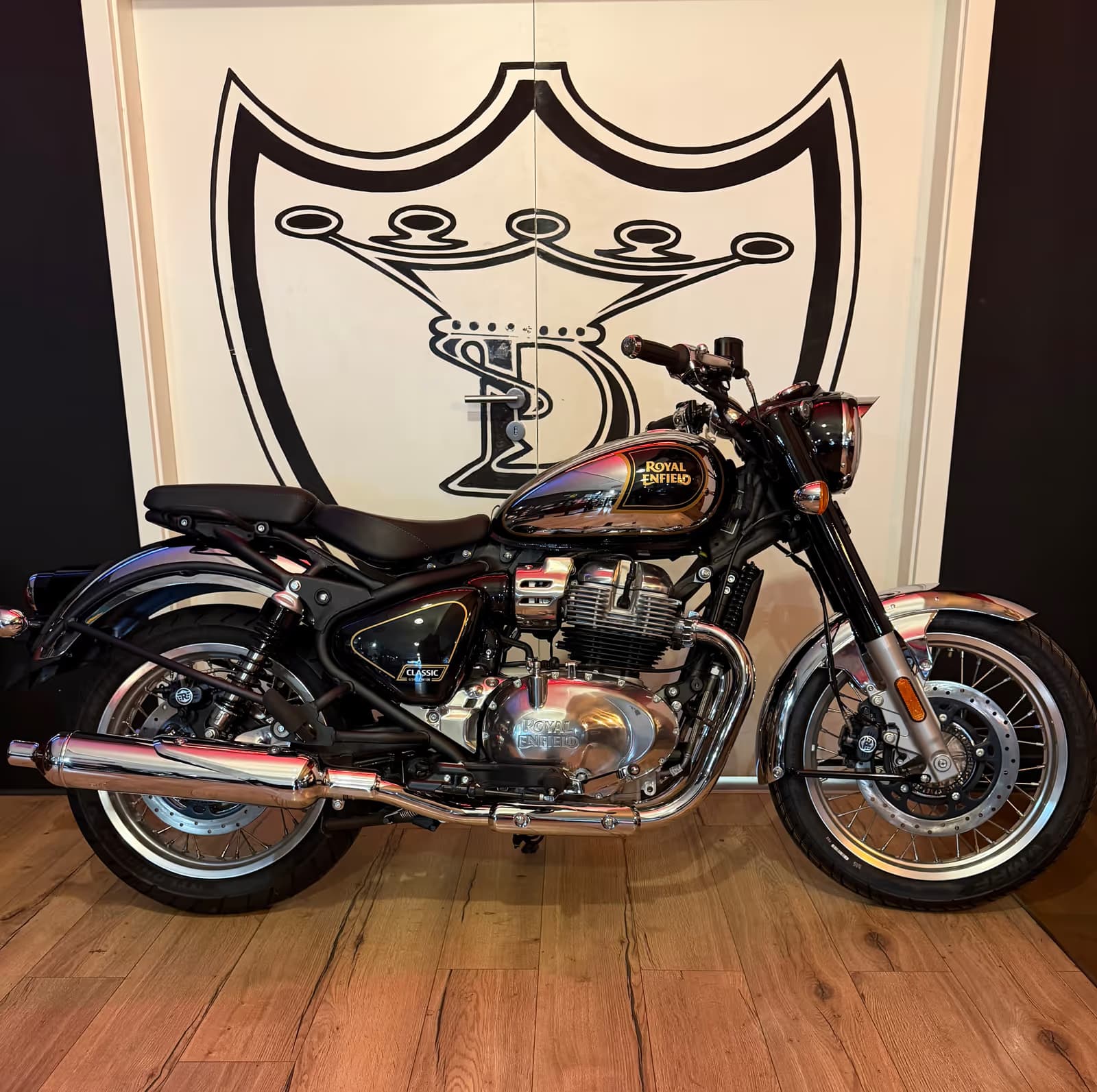 Royal Enfield Classic CHROME BLACK 650 - Photo 1