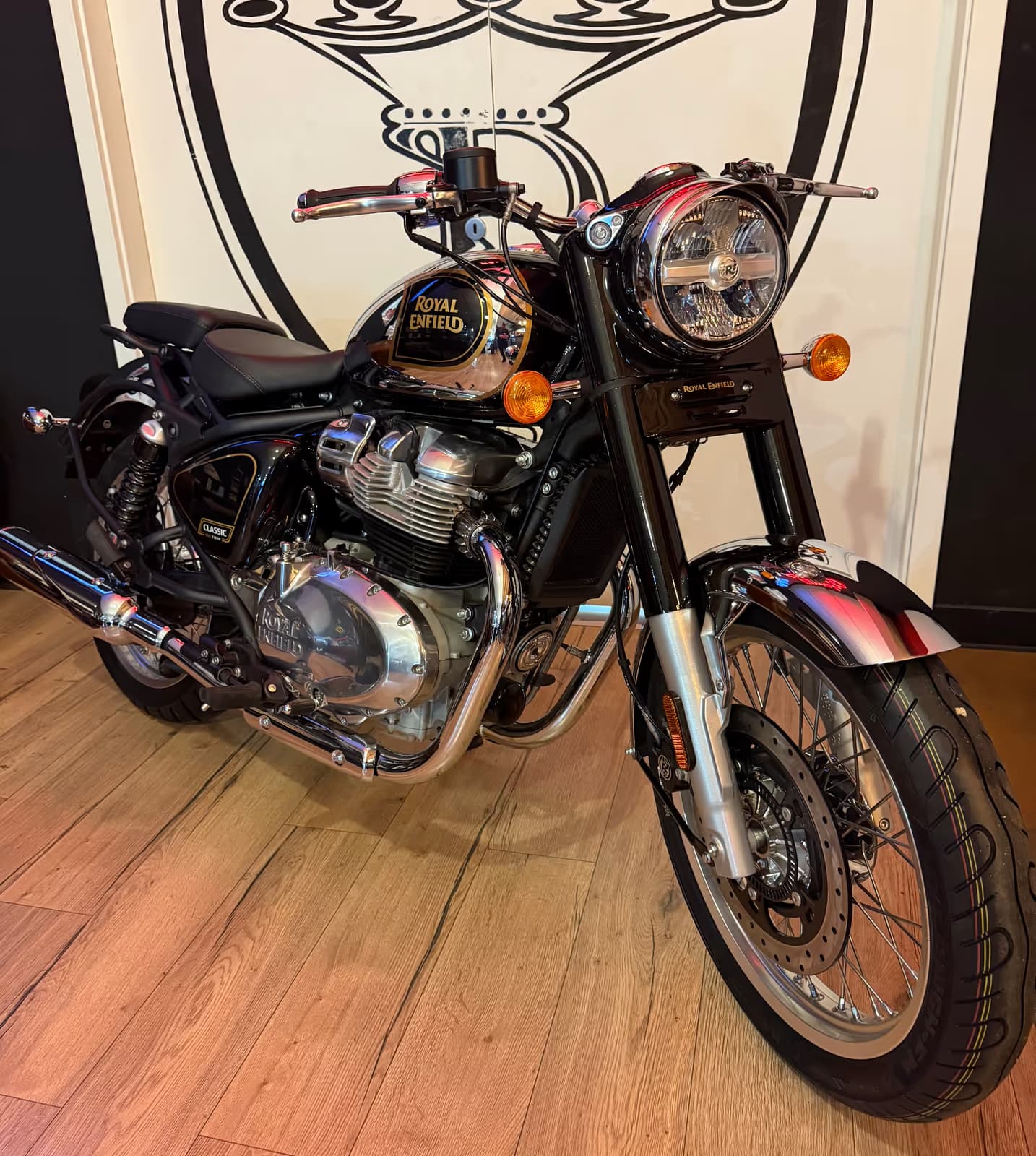 Royal Enfield Classic CHROME BLACK 650 - Photo 1