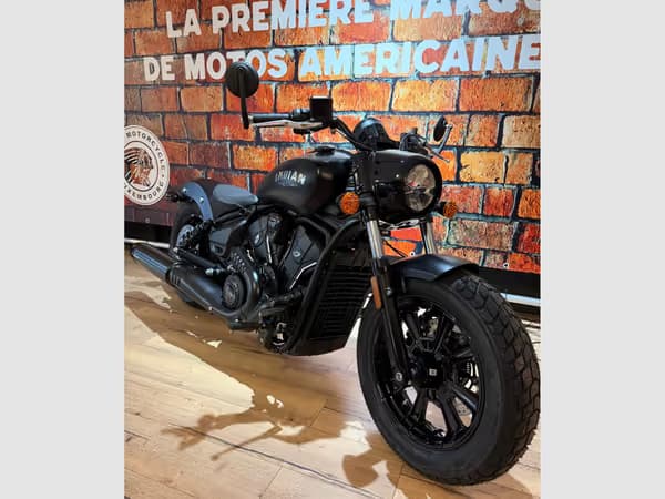 Indian Scout Bobber LIMITED + TECH - Photo 2