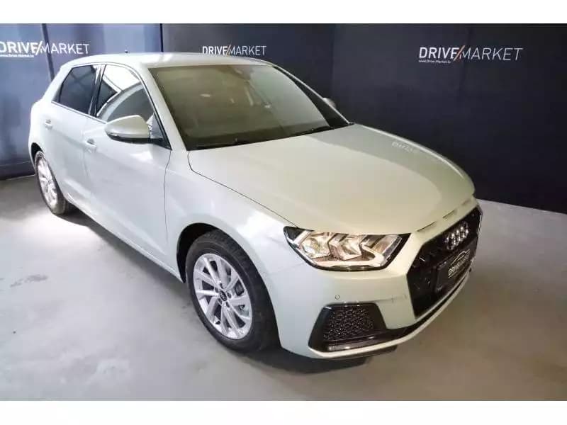 Audi A1 Advanced - Photo 1