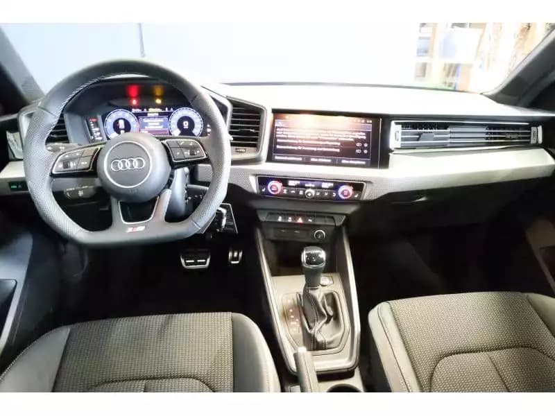 Audi A1 Advanced - Photo 1