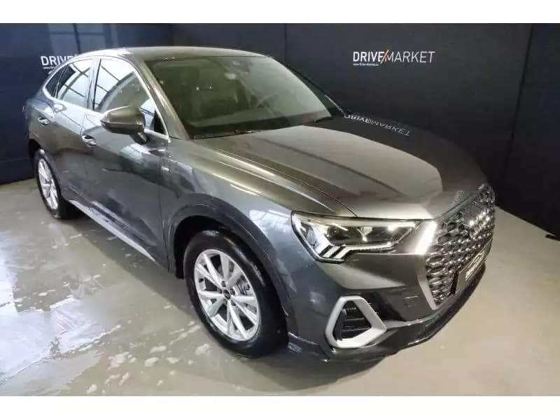 Audi Q3 Sportback S line - Photo 1